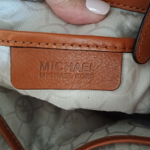 Michael Kors Striped Navy and Tan Women's Bag - Picture 13 of 16